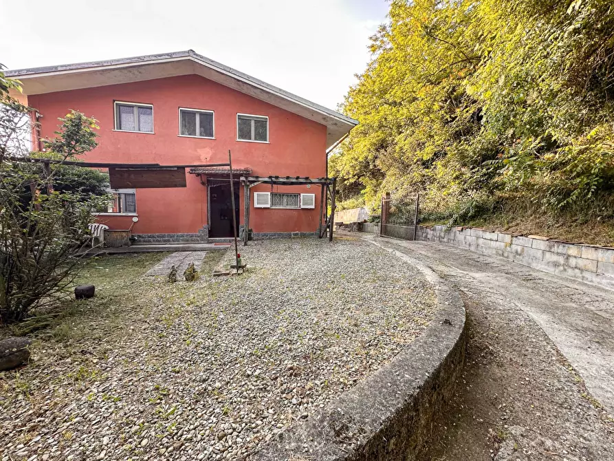Immagine 2 di Casa semindipendente in vendita  in REGIONE VALLERANA 97 a Alice Bel Colle