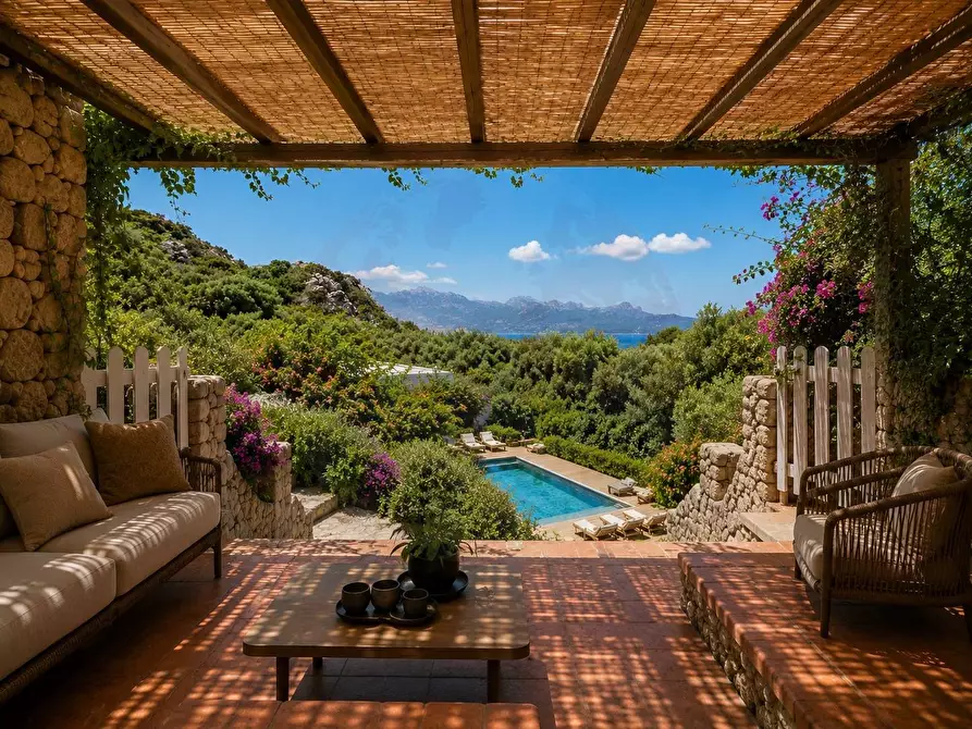 Immagine 14 di Villa in vendita  in Via Arnica snc a Olbia