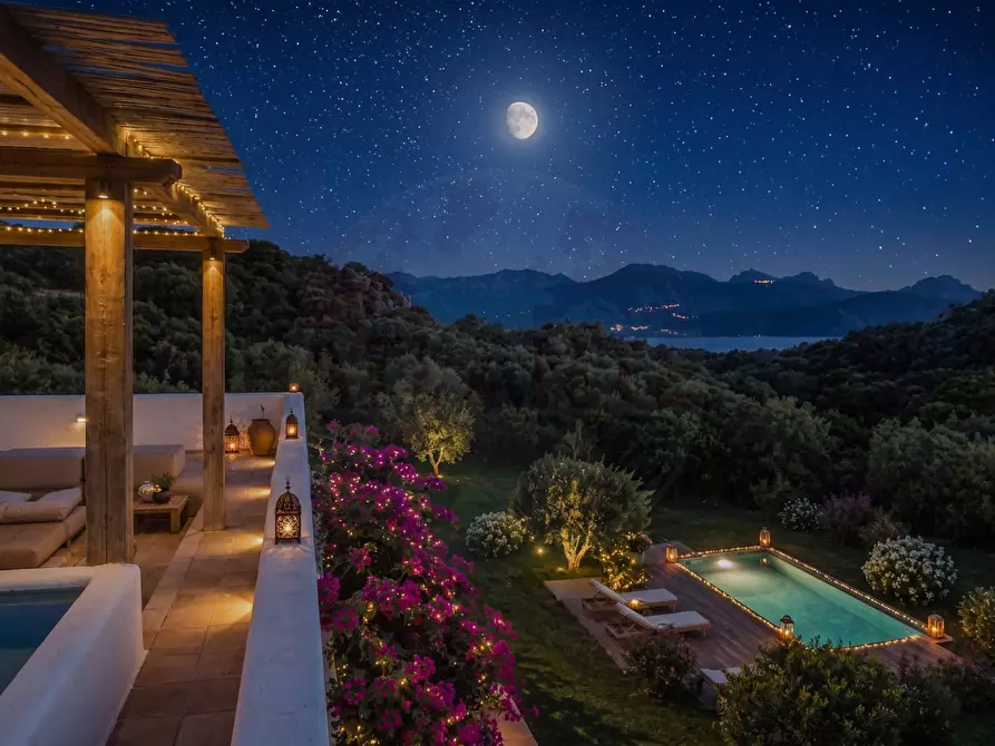 Immagine 31 di Villa in vendita  in Via Arnica snc a Olbia