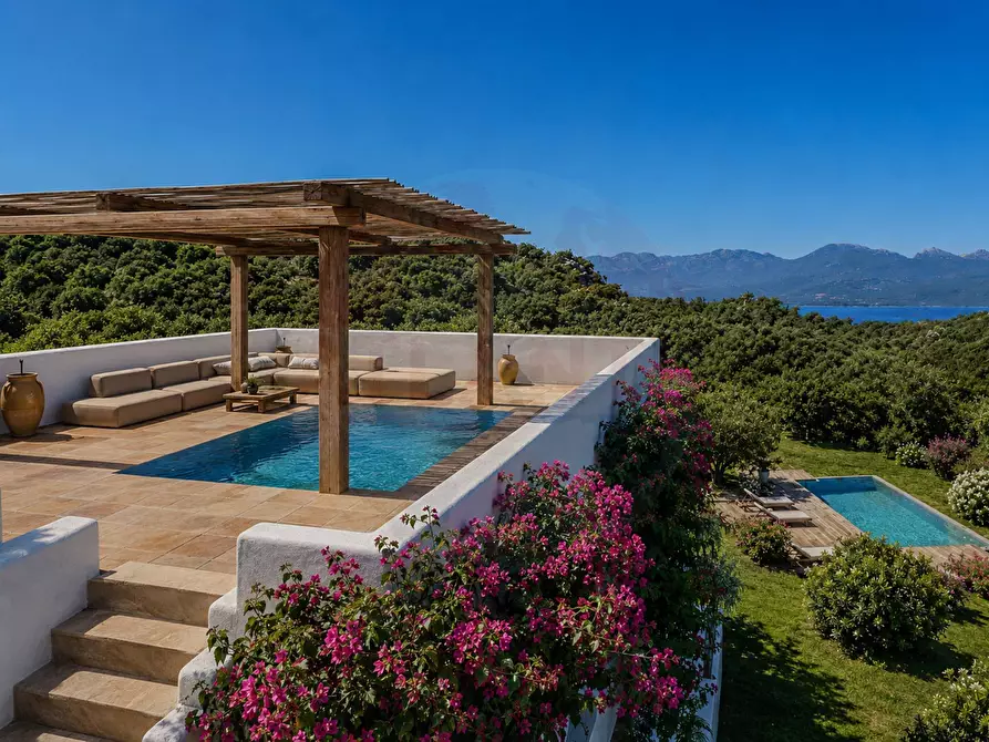 Immagine 34 di Villa in vendita  in Via Arnica snc a Olbia