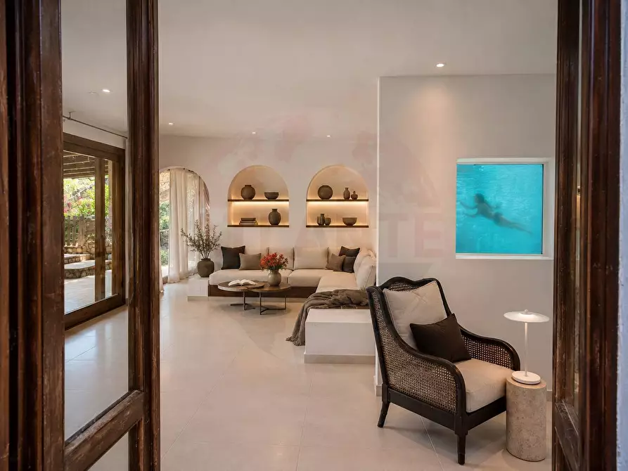 Immagine 42 di Villa in vendita  in Via Arnica snc a Olbia