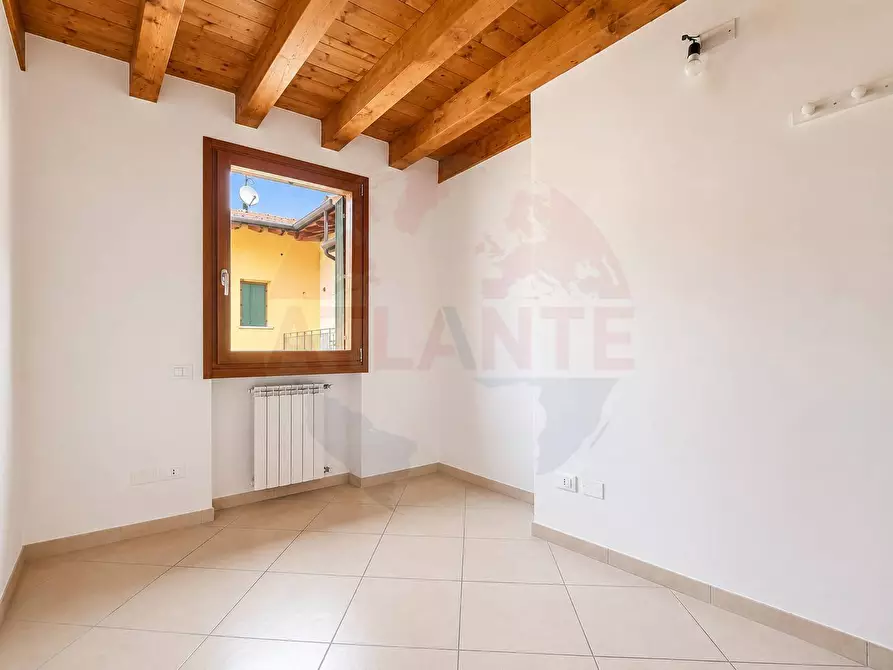 Immagine 8 di Appartamento in vendita  in via Loden snc a Zone
