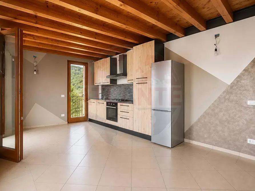 Immagine 1 di Appartamento in vendita  in via Loden snc a Zone