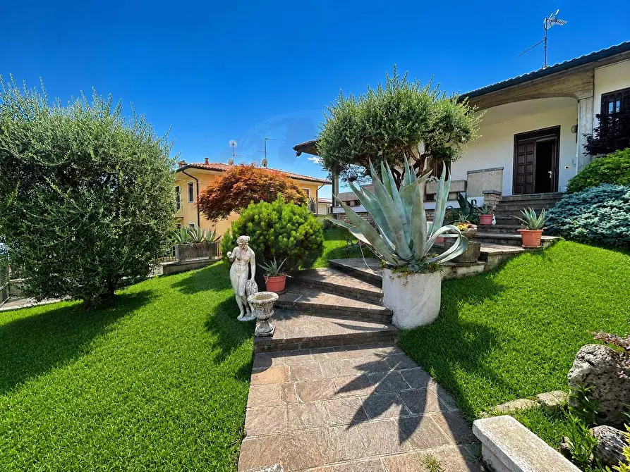 Immagine 3 di Villa in vendita  in Baracca a Rovato