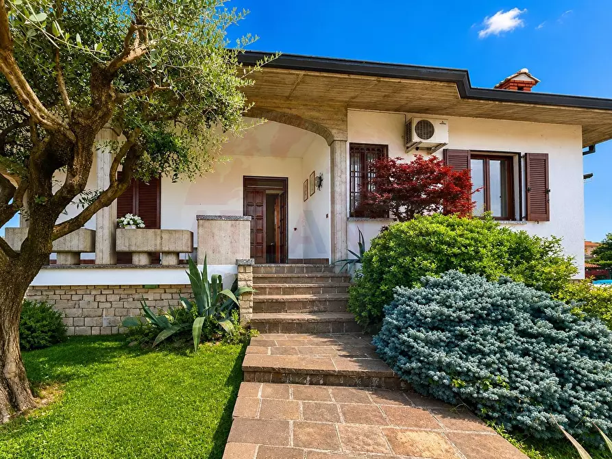Immagine 2 di Villa in vendita  in Baracca a Rovato