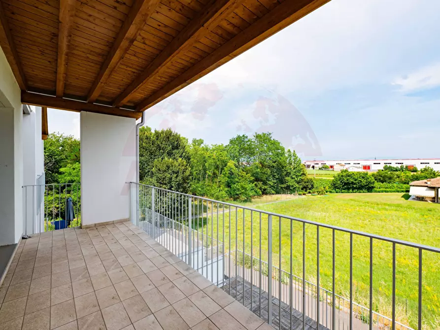 Immagine 30 di Appartamento in vendita  in San Donato a Rovato