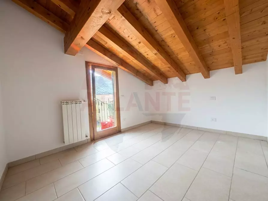 Immagine 16 di Appartamento in vendita  in via Loden snc a Zone