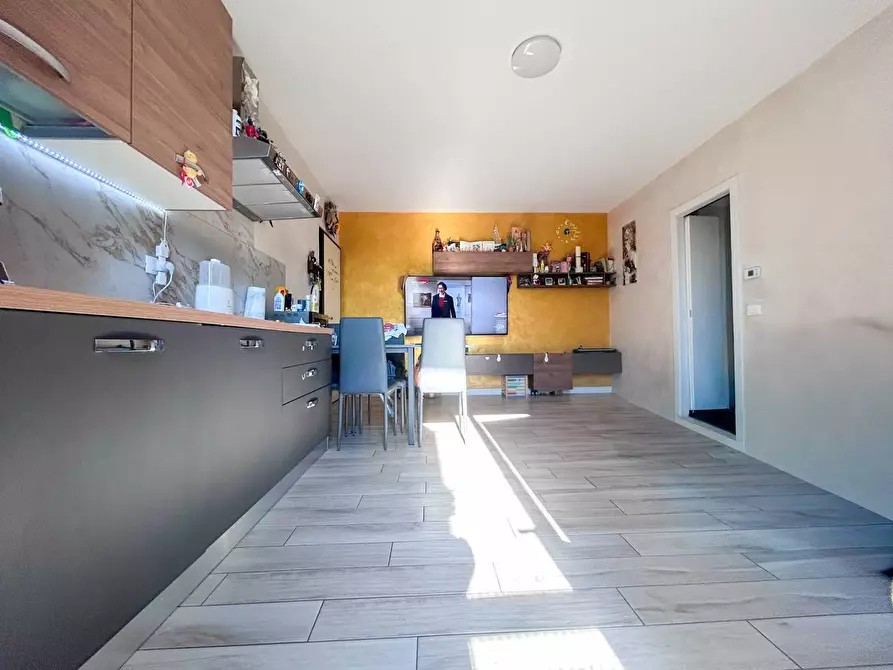 Immagine 5 di Appartamento in vendita  a Rovato