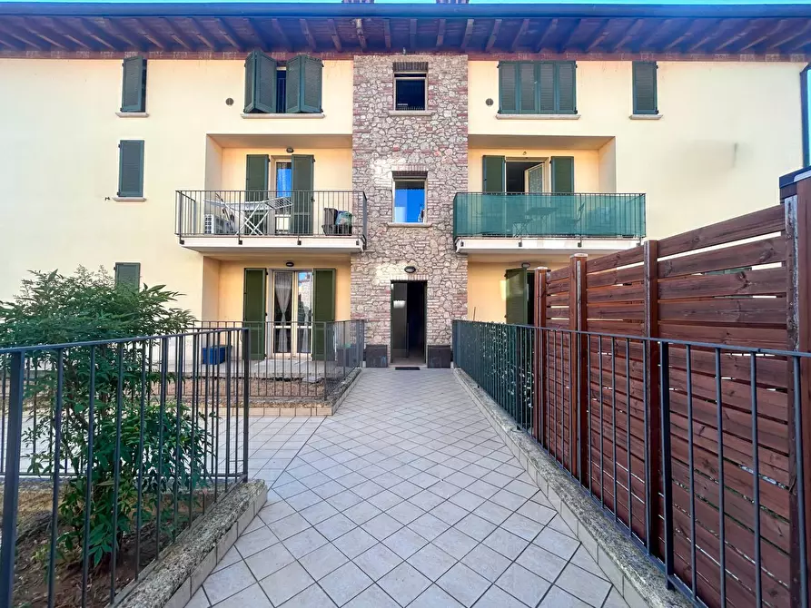 Immagine 1 di Appartamento in vendita  a Rovato
