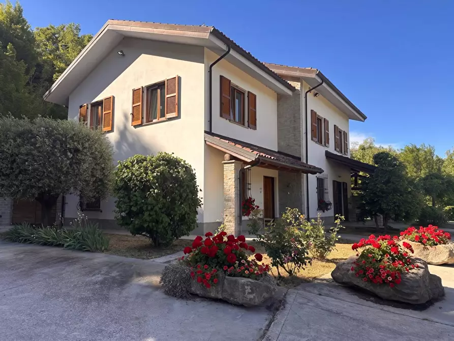 Immagine 7 di Villa in vendita  in Via San Defendente 523 a Acqui Terme