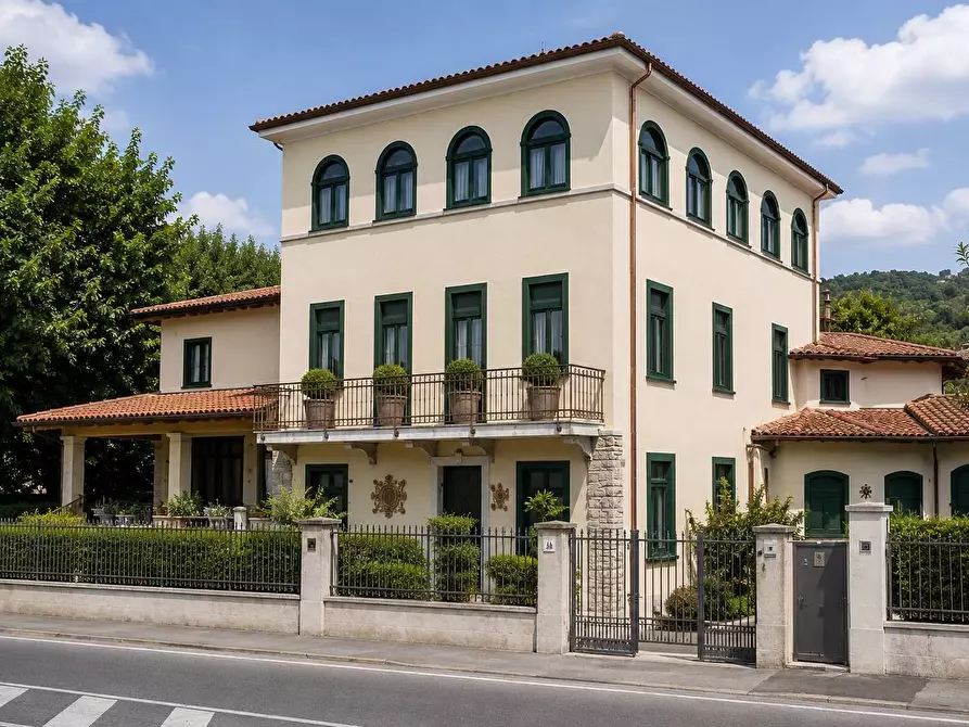 Immagine 6 di Appartamento in vendita  in Viale Sant'eufemia 51 a Brescia