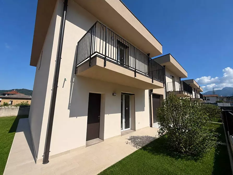 Immagine 6 di Villetta a schiera in vendita  in via Vittorio Emanuele II a Capriolo