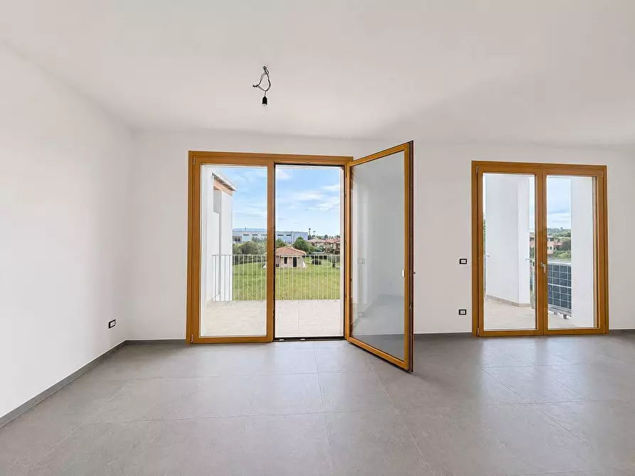 Immagine 3 di Appartamento in vendita  in San Donato a Rovato