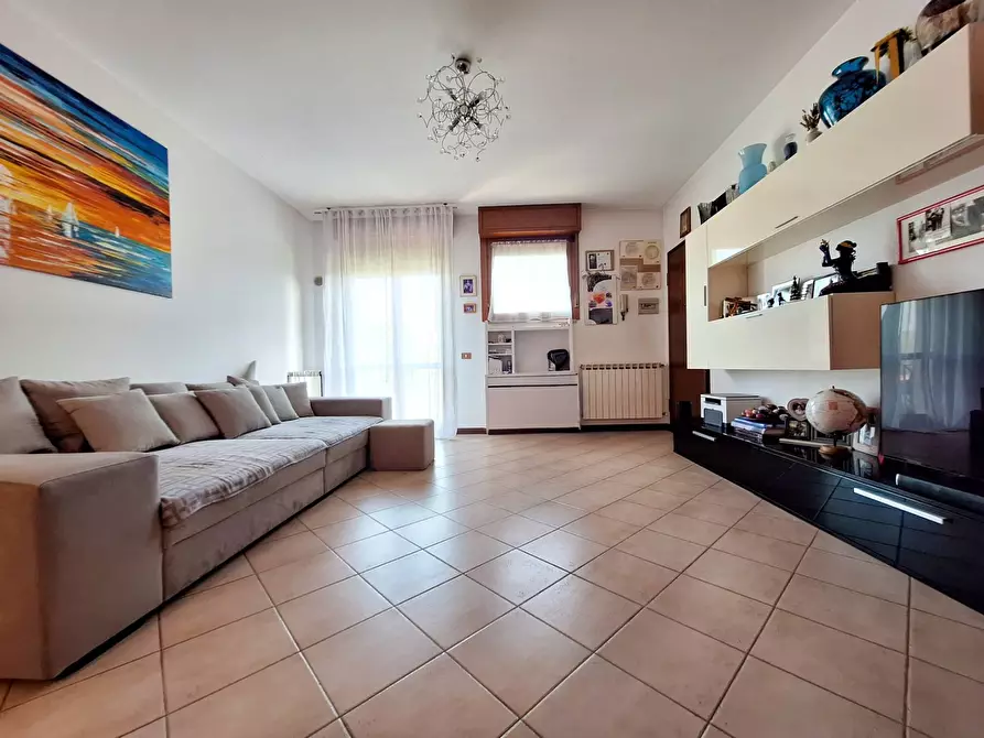 Immagine 3 di Appartamento in vendita  in via XXV aprile 19 a Ospitaletto