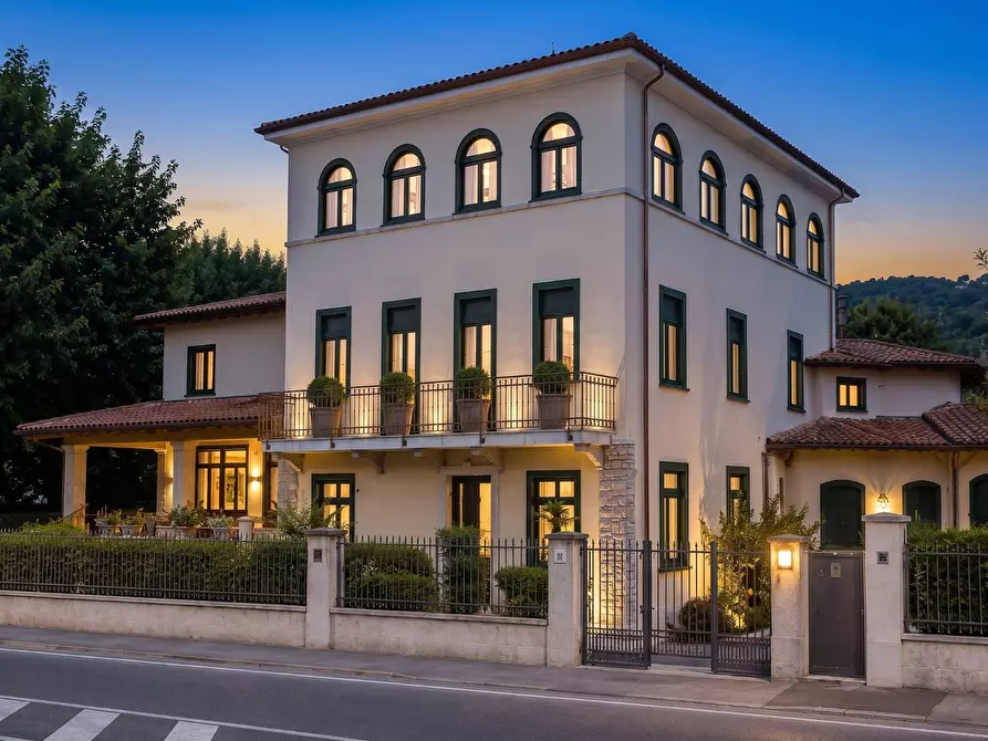 Immagine 33 di Appartamento in vendita  in Viale Sant'eufemia 51 a Brescia