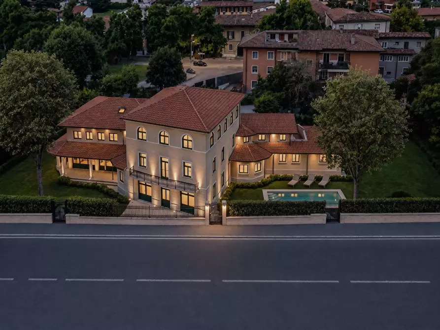 Immagine 22 di Appartamento in vendita  in Viale Sant'eufemia 51 a Brescia