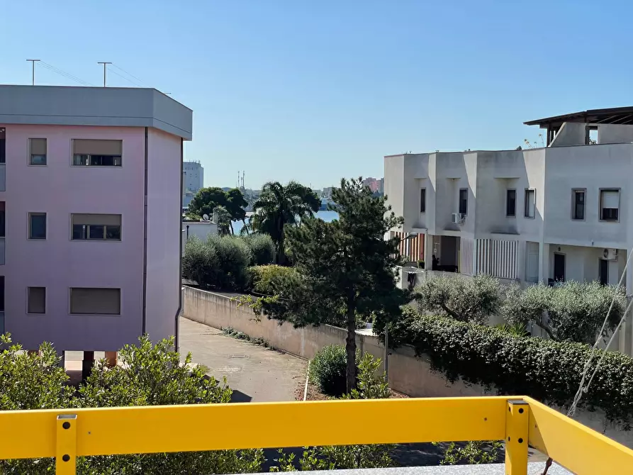 Immagine 18 di Villa in vendita  in via Tito Minniti 26 a Brindisi
