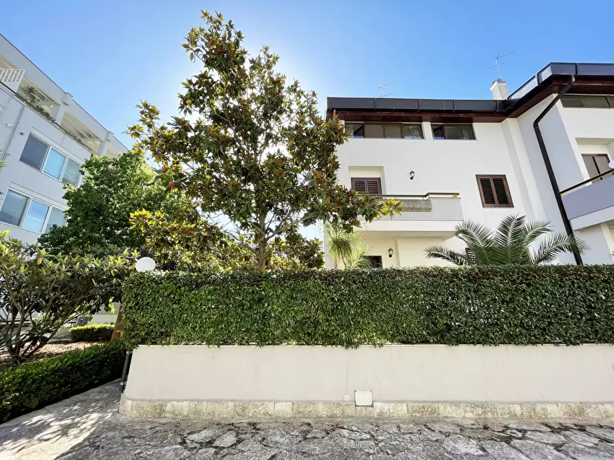 Immagine 4 di Villa in vendita  in via Tito Minniti 26 a Brindisi