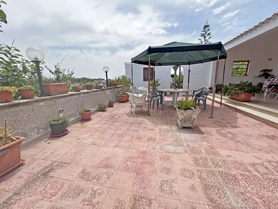 Immagine 11 di Villa in vendita  in Via Ulisse 14 a Brindisi