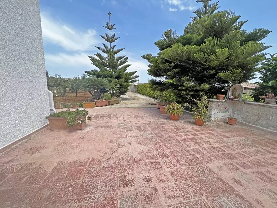 Immagine 12 di Villa in vendita  in Via Ulisse 14 a Brindisi