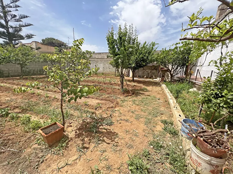 Immagine 27 di Villa in vendita  in Via Ulisse 14 a Brindisi