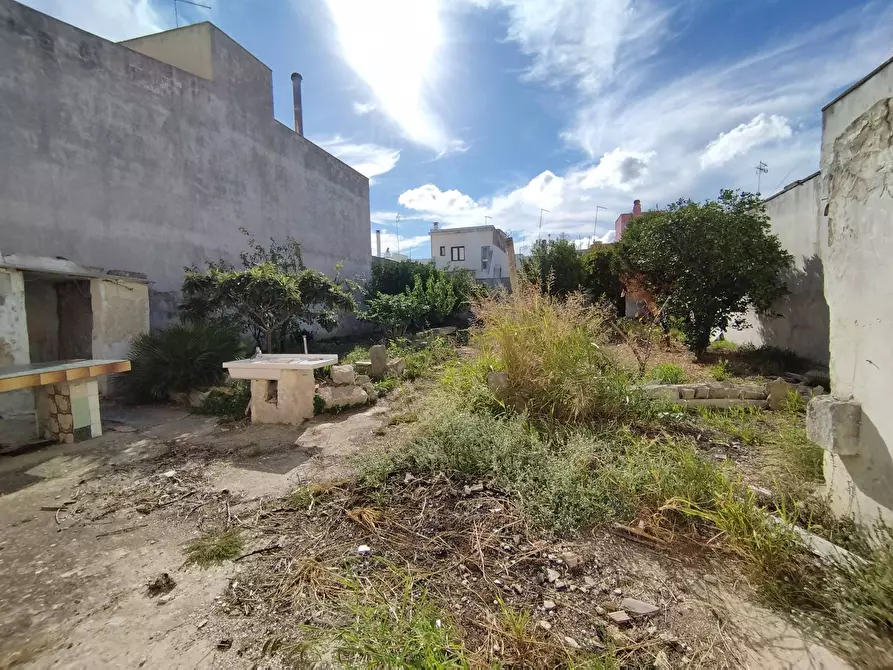 Immagine 1 di Casa indipendente in vendita  in Via Mario Pagano 80/82 a Brindisi