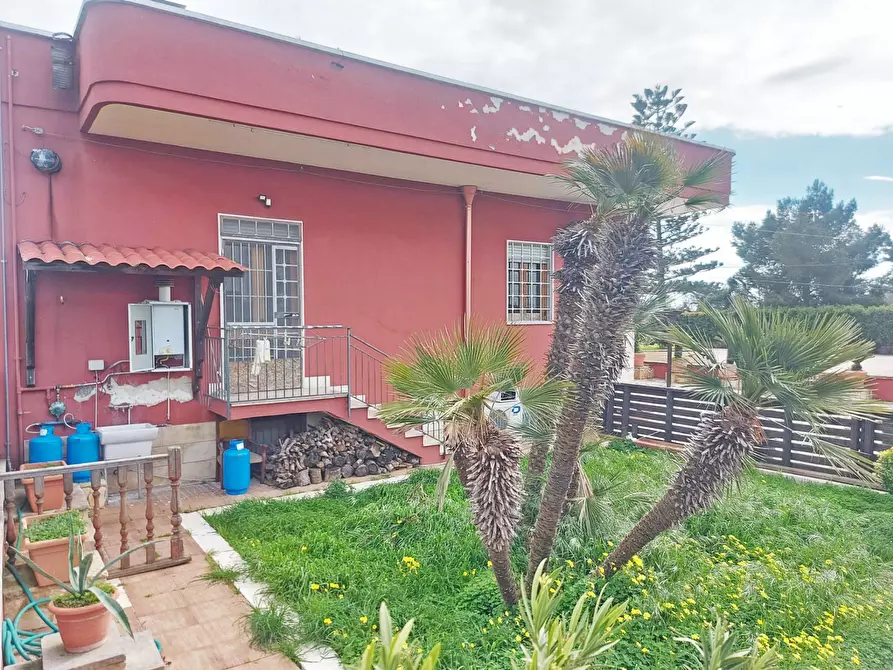 Immagine 5 di Locale commerciale in vendita  in Strada Statale 16 s/n a San Pietro Vernotico