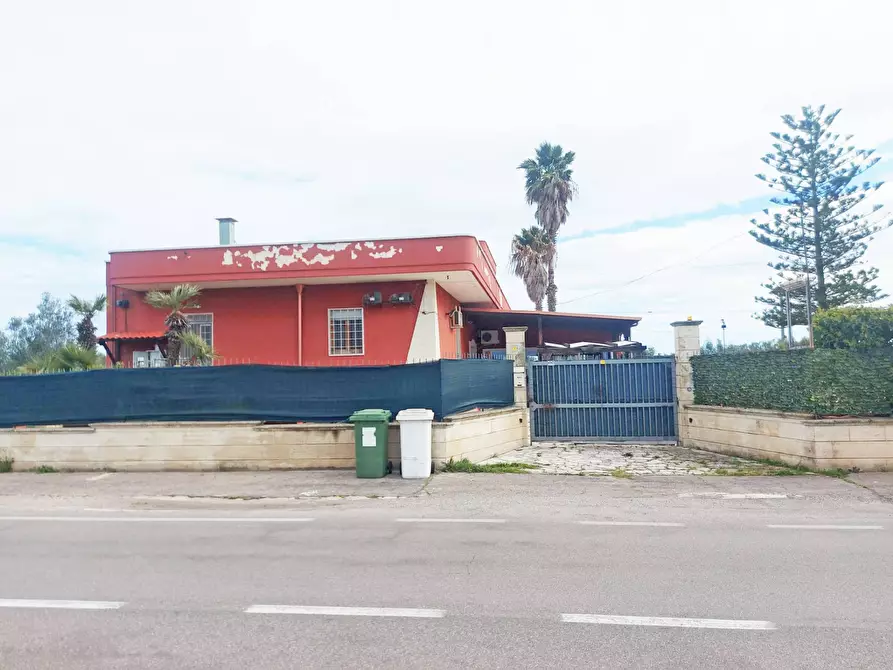 Immagine 8 di Locale commerciale in vendita  in Strada Statale 16 s/n a San Pietro Vernotico