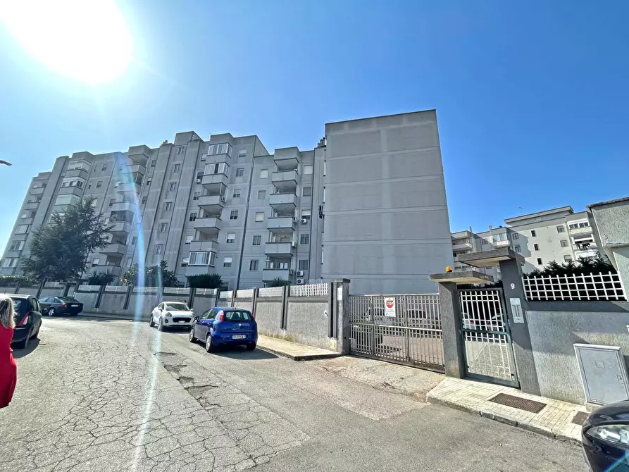 Immagine 1 di Appartamento in vendita  in Via Roberto Melli 9 a Brindisi