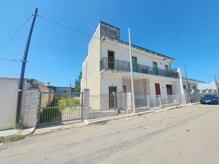Immagine 1 di Casa semindipendente in vendita  in Via Dello Spinarello 32 a Squinzano