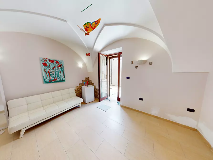 Immagine 1 di Appartamento in vendita  in Piazza Caduti s.n.c. a Bagnolo Del Salento