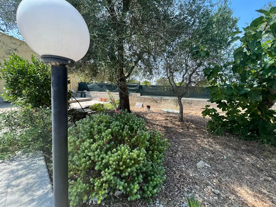 Immagine 8 di Casa semindipendente in vendita  in Contrada Aspri snc a Brindisi