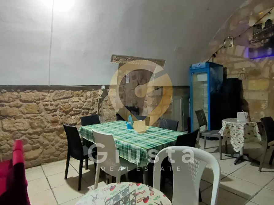 Immagine 6 di Locale commerciale in vendita  in Via De' Gallo 3-5 a Brindisi