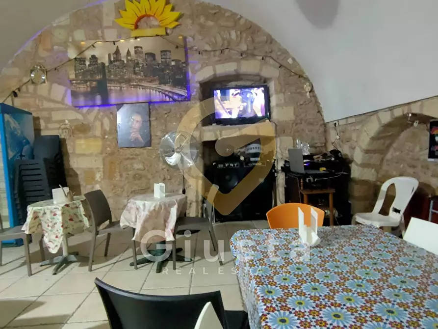 Immagine 7 di Locale commerciale in vendita  in Via De' Gallo 3-5 a Brindisi