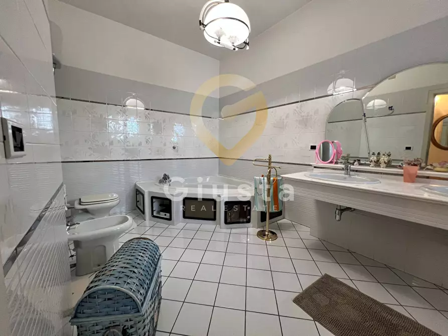 Immagine 19 di Appartamento in vendita  in Via Specchiarica 12 a Manduria