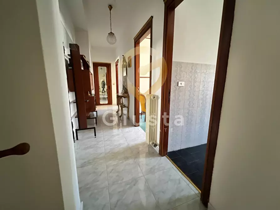 Immagine 8 di Appartamento in vendita  in Via Della Libertà 46 a Latiano