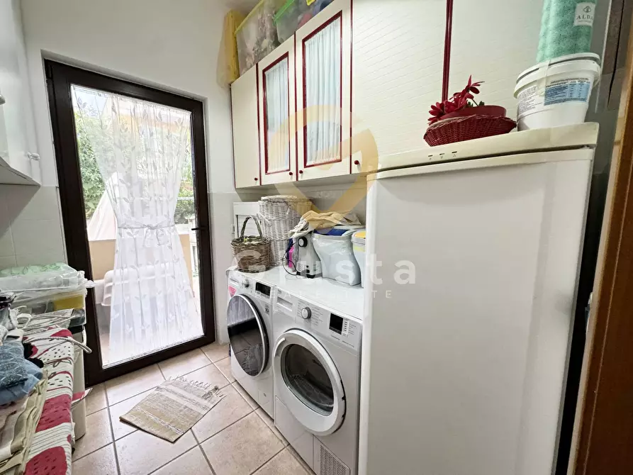 Immagine 31 di Villa in vendita  in Via Borracino 26 a Pulsano