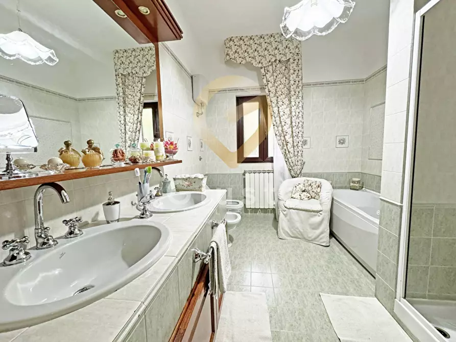 Immagine 33 di Villa in vendita  in Via Borracino 26 a Pulsano