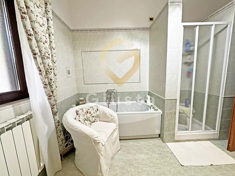 Immagine 34 di Villa in vendita  in Via Borracino 26 a Pulsano