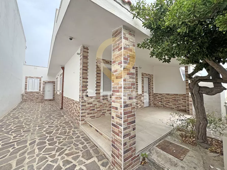 Immagine 1 di Villa in vendita  in Via Dei Pastori 22 a Brindisi