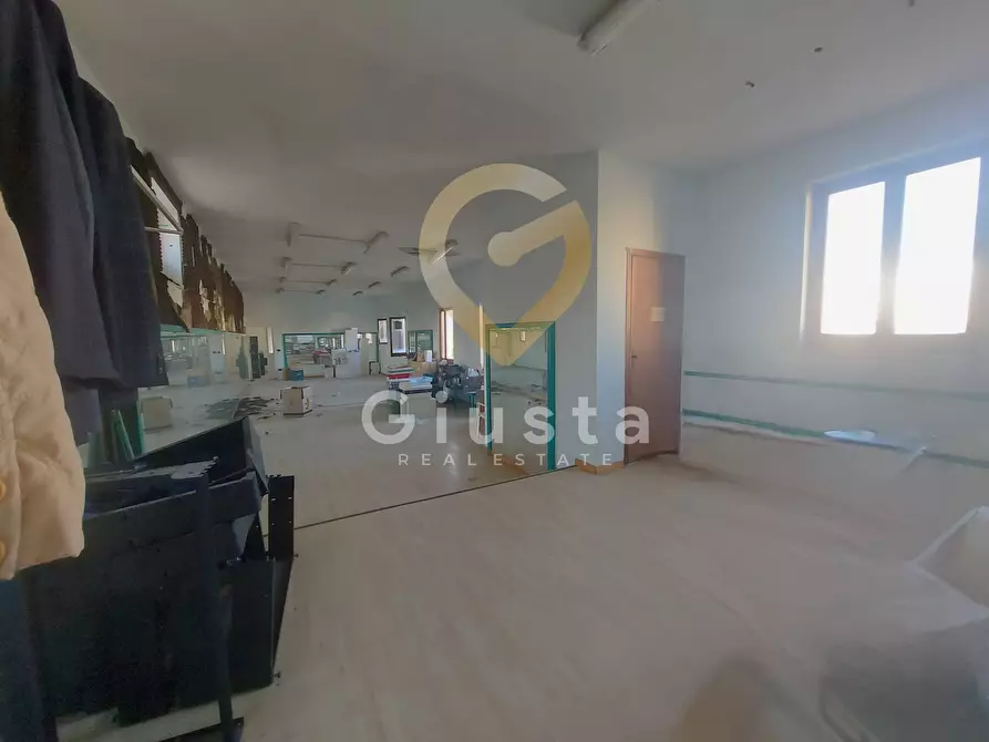 Immagine 3 di Appartamento in vendita  in Via Francesco Baracca 10 a Brindisi