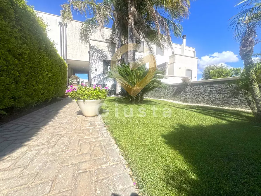Immagine 4 di Villa in vendita  in Via Madrid 20 a Brindisi