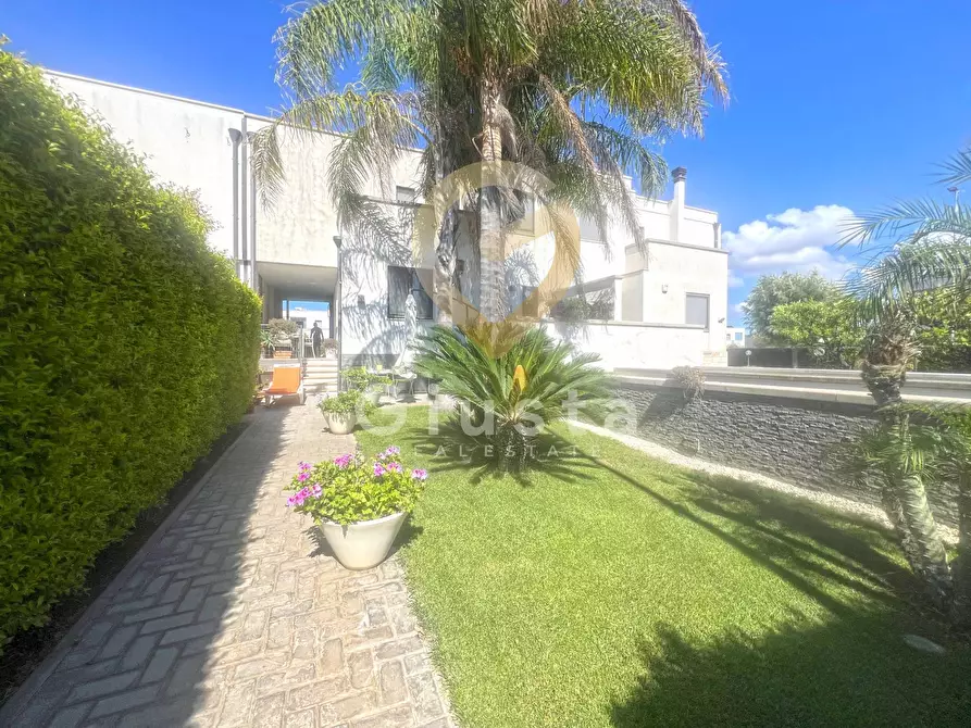 Immagine 5 di Villa in vendita  in Via Madrid 20 a Brindisi