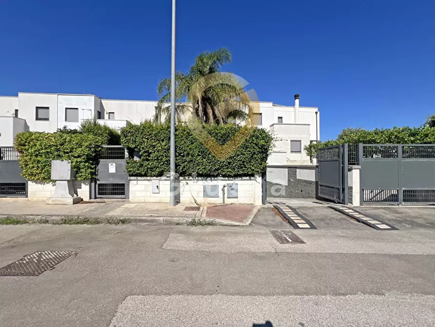 Immagine 3 di Villa in vendita  in Via Madrid 20 a Brindisi