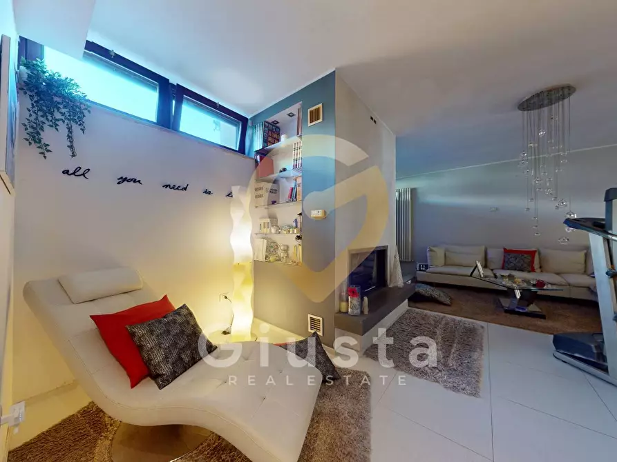 Immagine 9 di Villa in vendita  in Via Madrid 20 a Brindisi