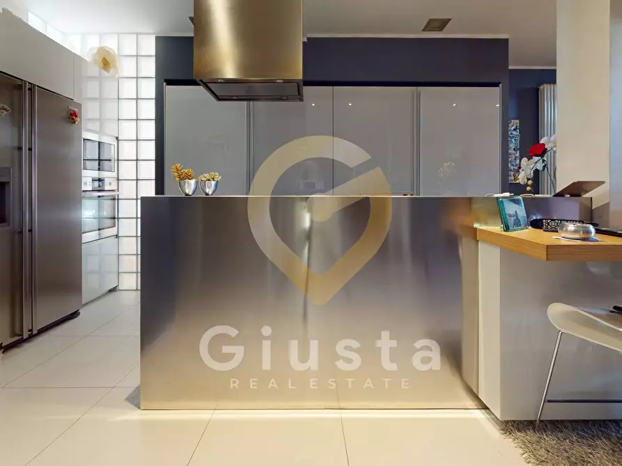 Immagine 11 di Villa in vendita  in Via Madrid 20 a Brindisi