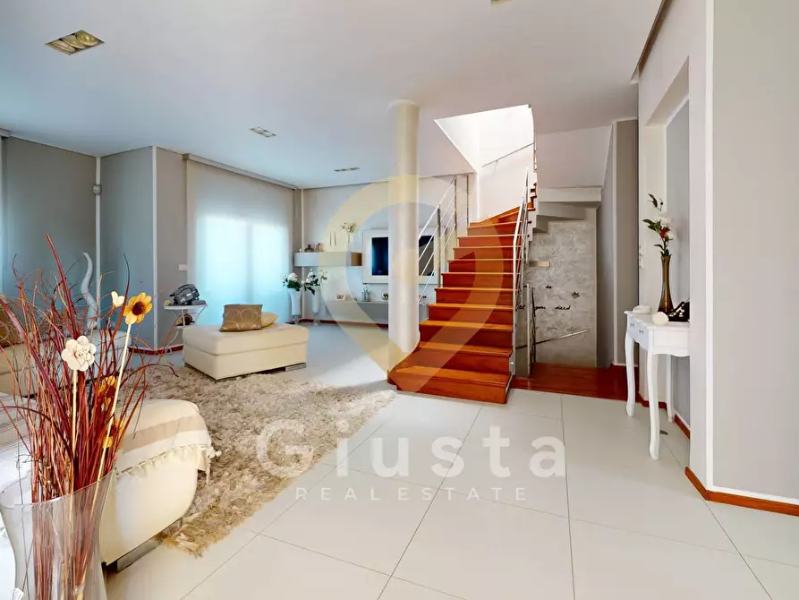 Immagine 12 di Villa in vendita  in Via Madrid 20 a Brindisi