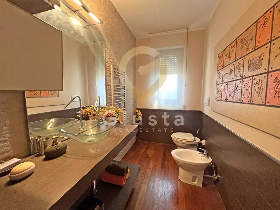 Immagine 24 di Villa in vendita  in Via Madrid 20 a Brindisi