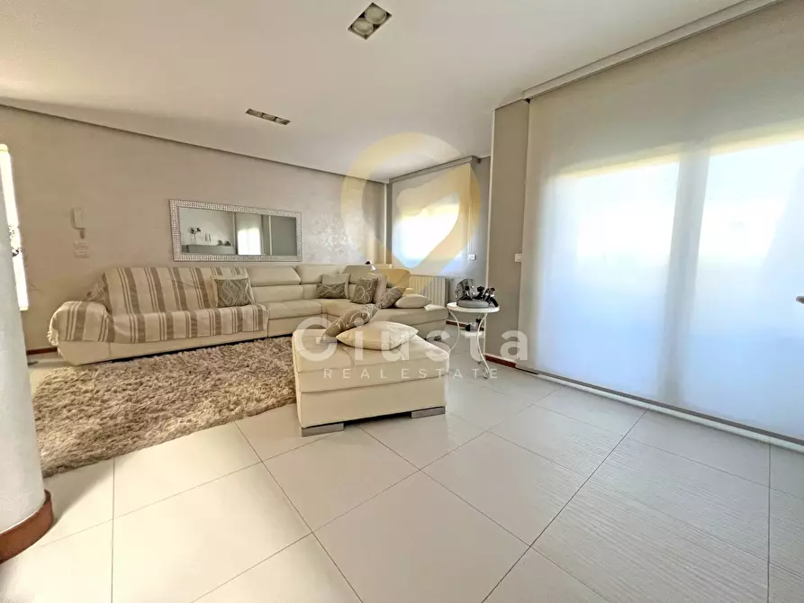 Immagine 21 di Villa in vendita  in Via Madrid 20 a Brindisi