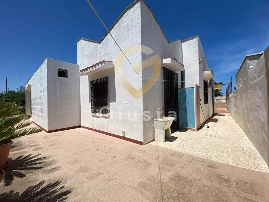 Immagine 27 di Villa in vendita  in via ALCYONE 3 a Brindisi